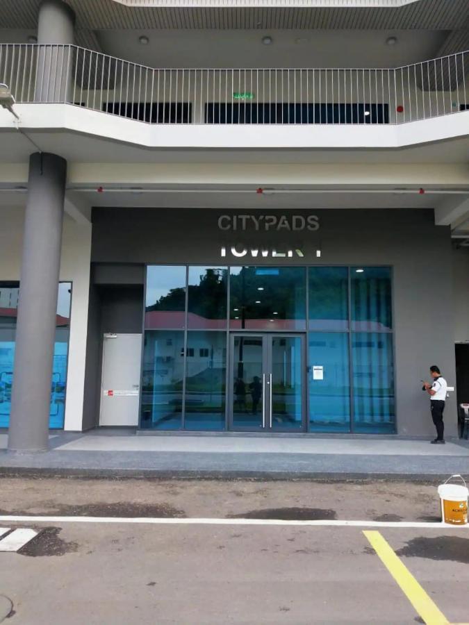 Hotel Jesselton Quay Sea View Kota Kinabalu Esterno foto
